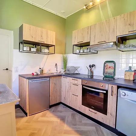 Le Relais de Fleyres - Gîte Authentique avec Jardin, Parking et Wifi-3